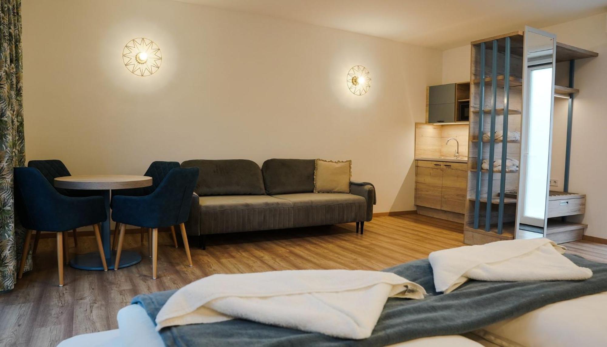 Bed and Breakfast Napsugar Club Es Panzio Фоньод Экстерьер фото